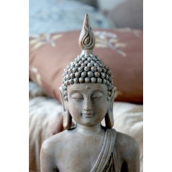 Buddha siddende H41/L30/B16 cm latte