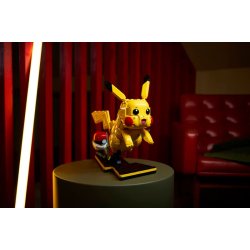 Pikachu og Pok� Ball