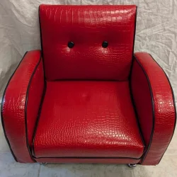 MINI NANCY STOL RD KROKODILLE SKIND MED SORTE KANTER