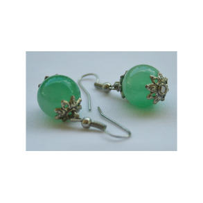 reringe med perle af sten i grn