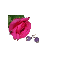 reringe med perle af sten i mrk lilla