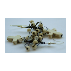 reringe lange med kors af sten