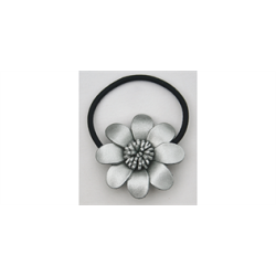 Hrelastik med lder blomst i slv.