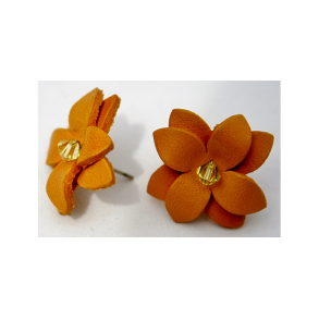 Flotte hndlavede reringe med lder blomst i orange retro.