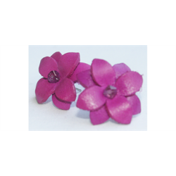 Flotte hndlavede reringe med lder blomst i pink.