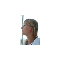 Flotte hndlavede reringe med lder blomst i rd.